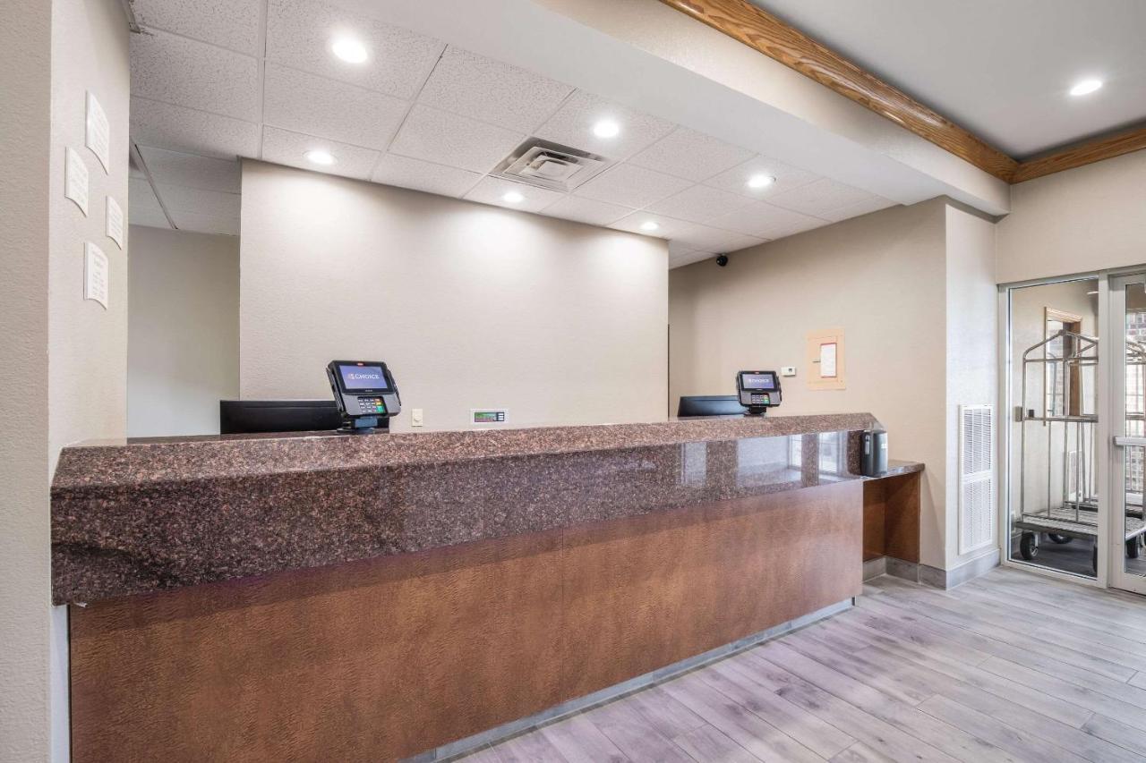 Quality Inn & Suites Lodi I-90 Extérieur photo